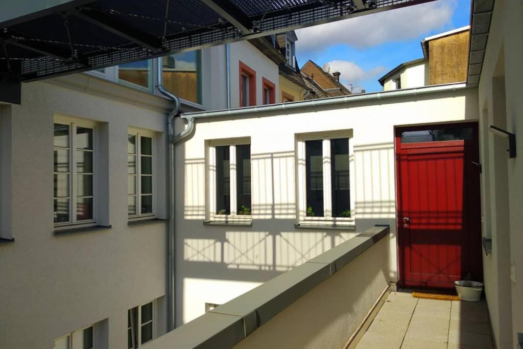Pearl Studio Apart - King Bed - Netflix - Projector - Fast Wi-Fi Trier Eksteriør bilde